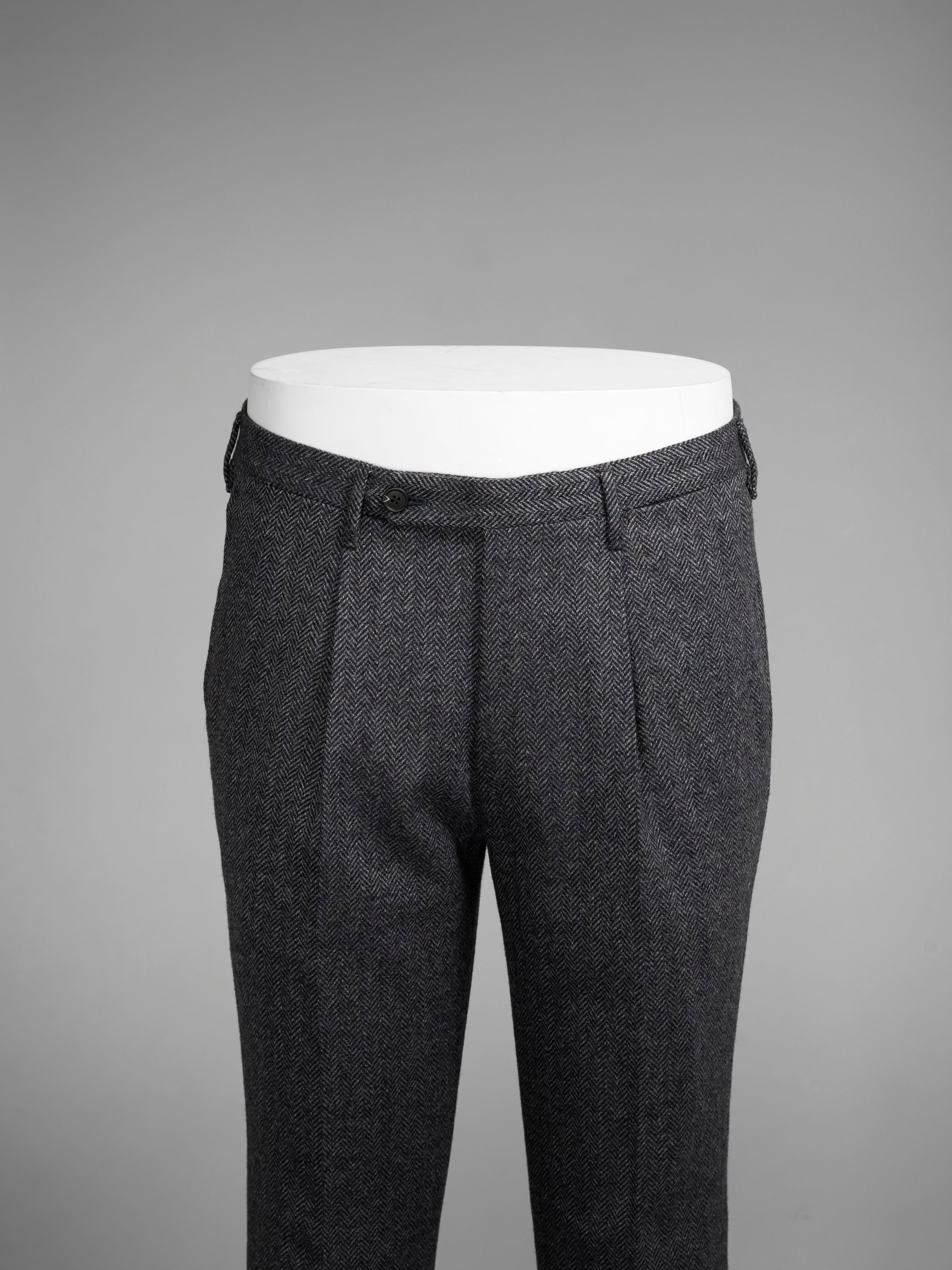 Pantaloni in lana e cashmere a spina di pesce azzurro chiaro